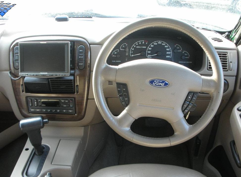  Ford Explorer (2001-2005) :  4